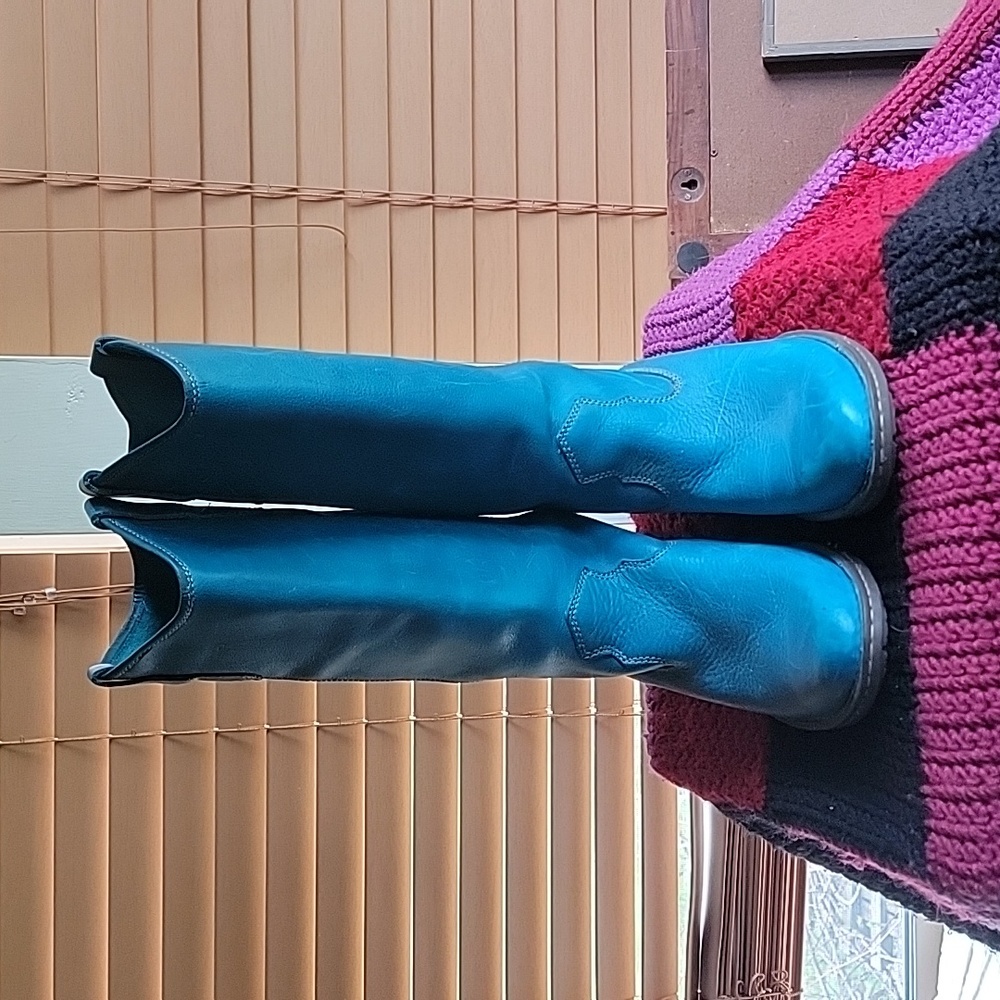 Born turquoise leather boots size 9
